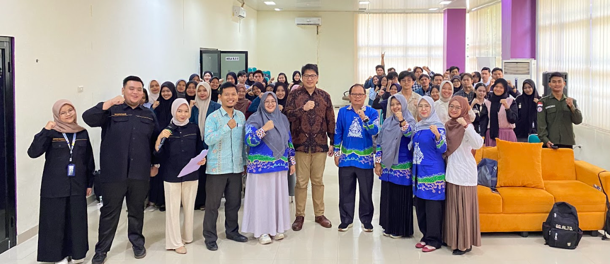 Pembukaan kegiatan workshop Psychological First Aid bagi mahasiswa FKIP UNILA